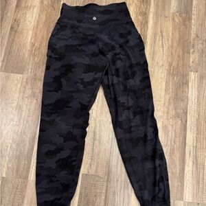 Lululemon Camo Jogger Leggings - Size 4